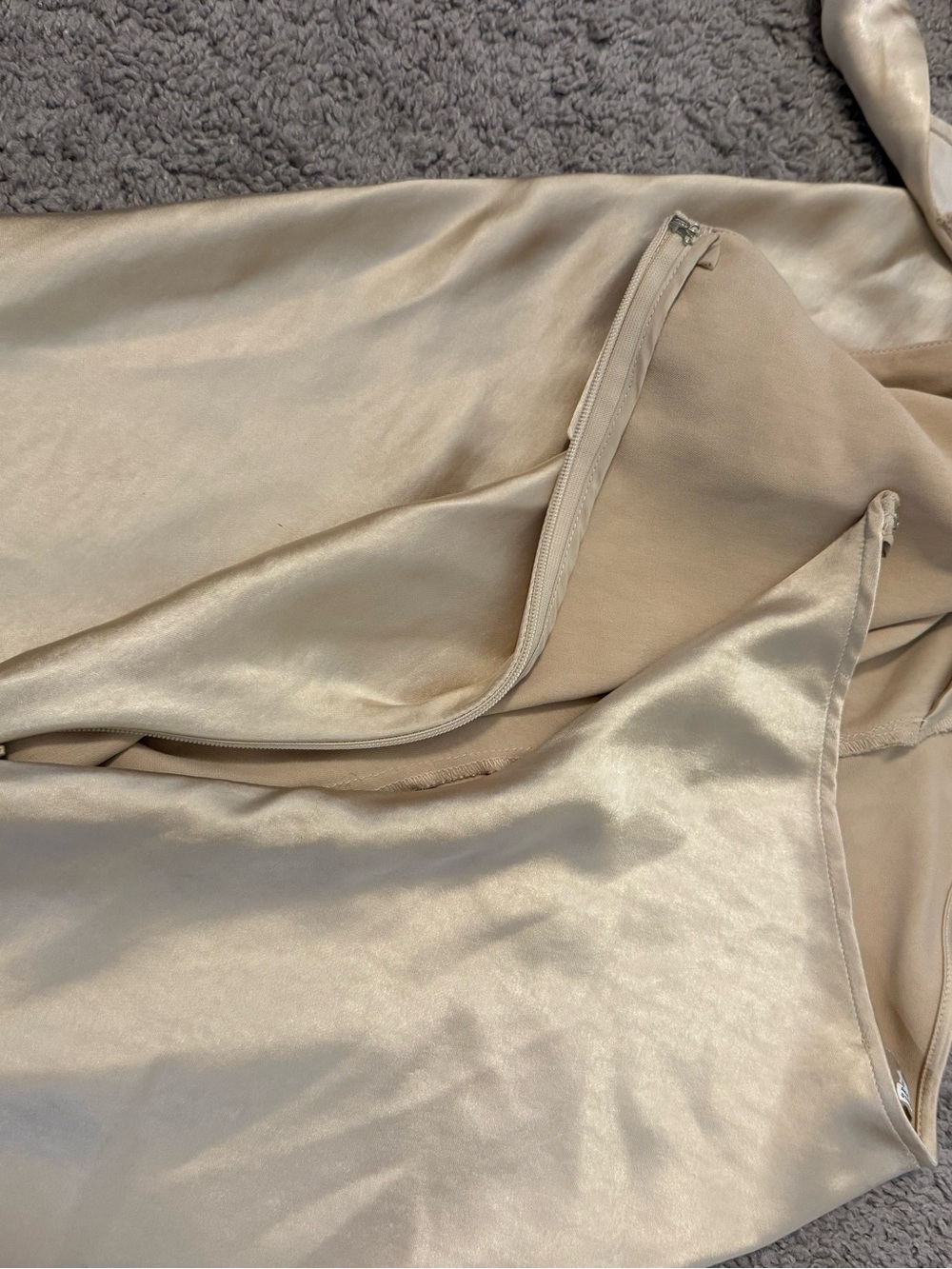 MESHKI LAURA HALTER SATIN GOWN IN GOLD SIZE S - Picture 7 of 7